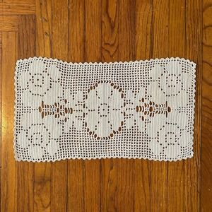Vintage Crochet Floral Lace Doily Off White Rose Dresser Scarf Cottagecore Farm